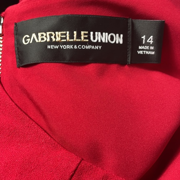 Gabrielle Union Red dress - Picture 10 of 12